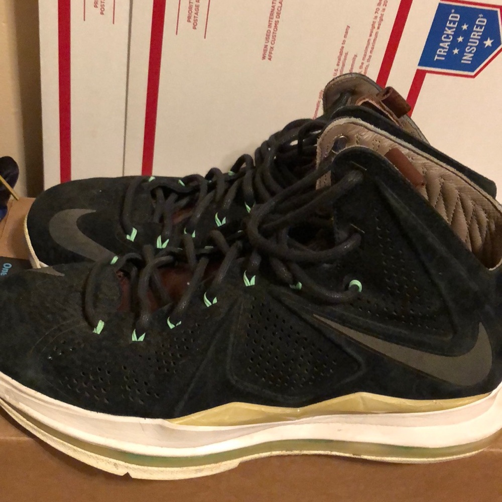 Lebron 10 ext Mint